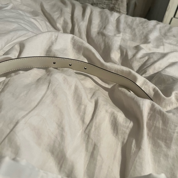 Flawless Gucci white belt with bling G - Picture 9 of 10